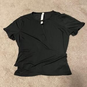 Lululemon Womens Black Wrap Keyhole Fitted Top Size 6